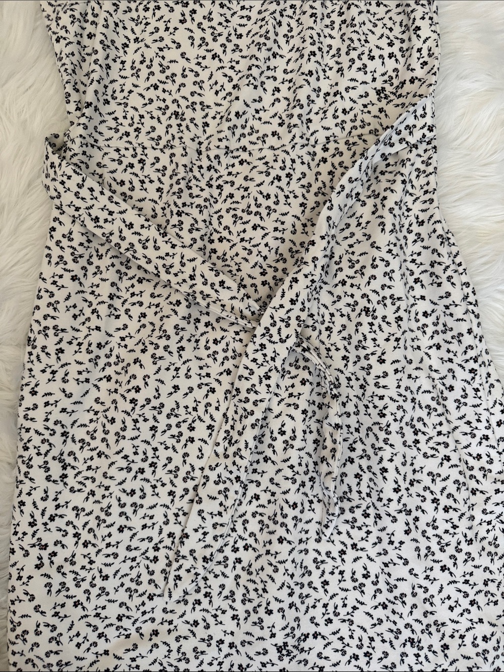 Old Navy Floral Tie Waist Dress Women’s Size Small White Black Floral Mini Dress - Picture 8 of 8